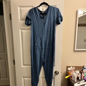 BRAND NEW: Smash and Tess everyday romper. Limited edition size small